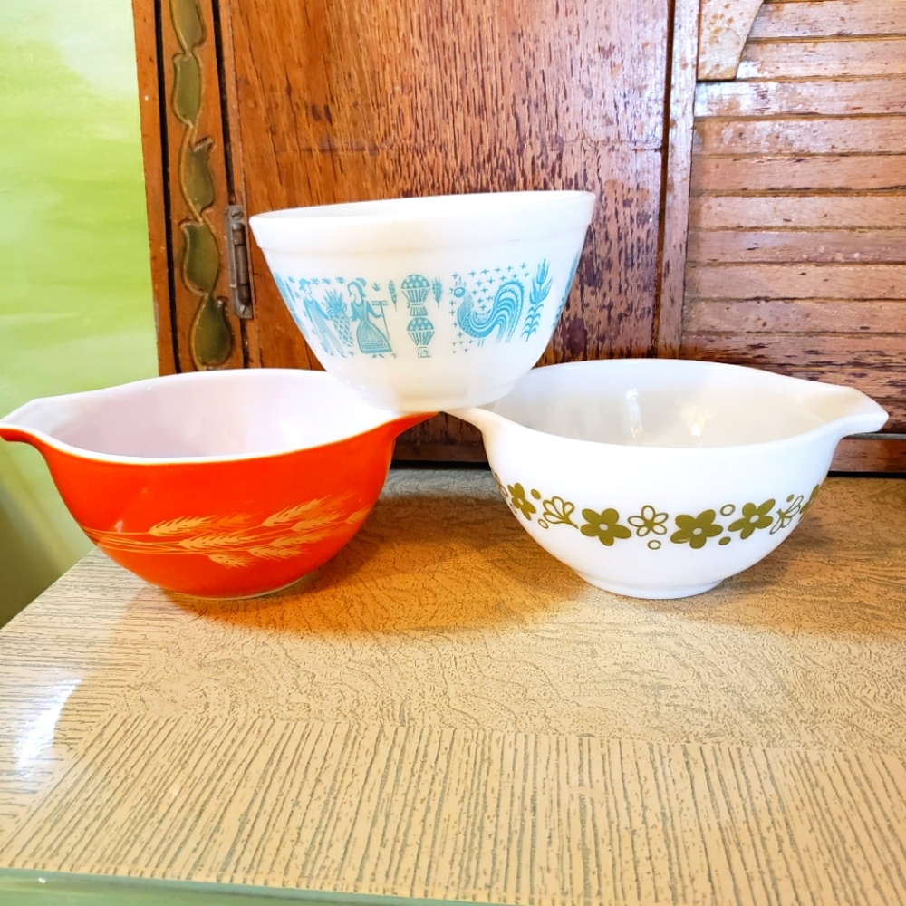 Pyrex Small Bowls Bundle
